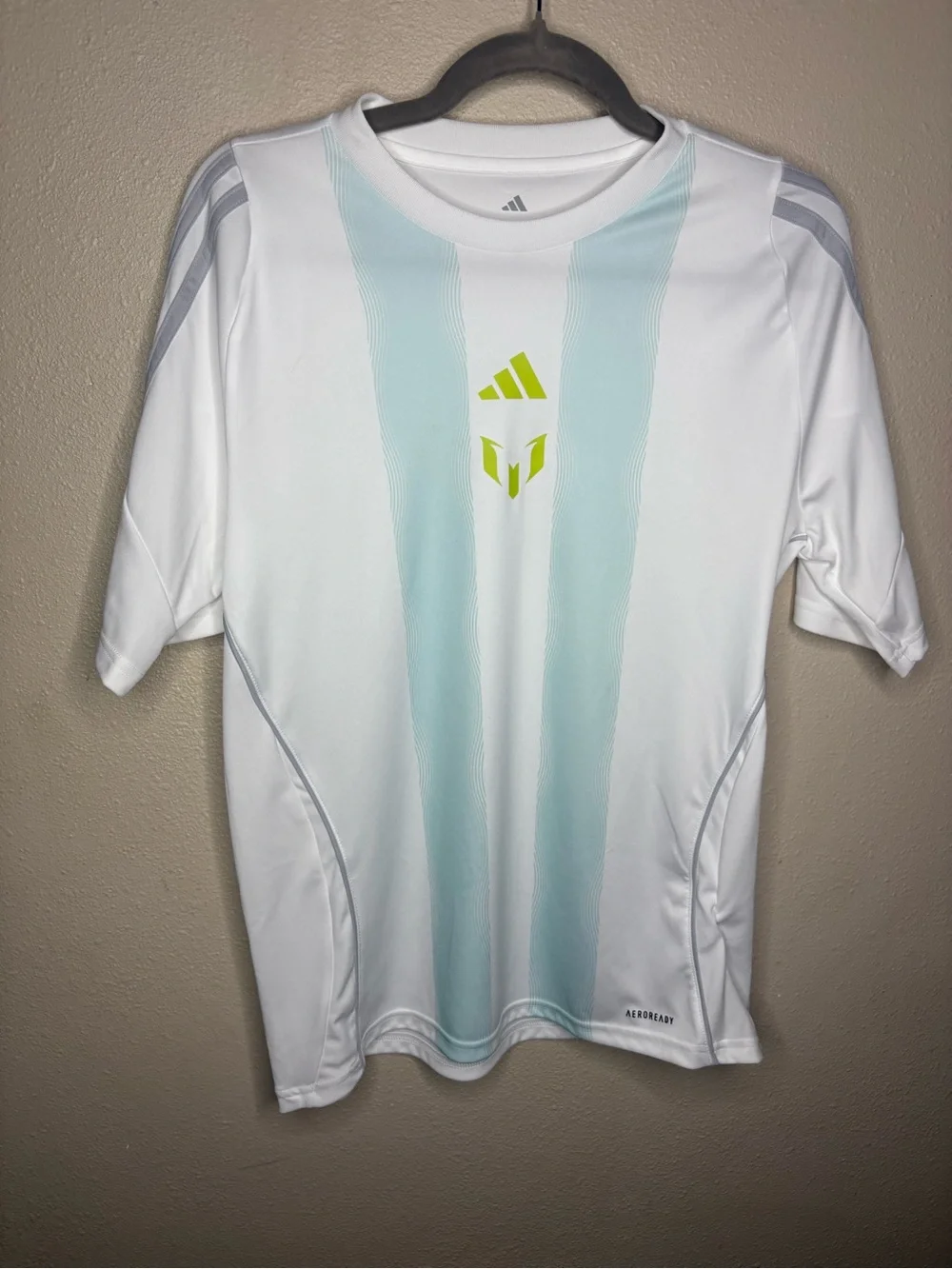✨NEW✨ Adidas MESSI  15/16